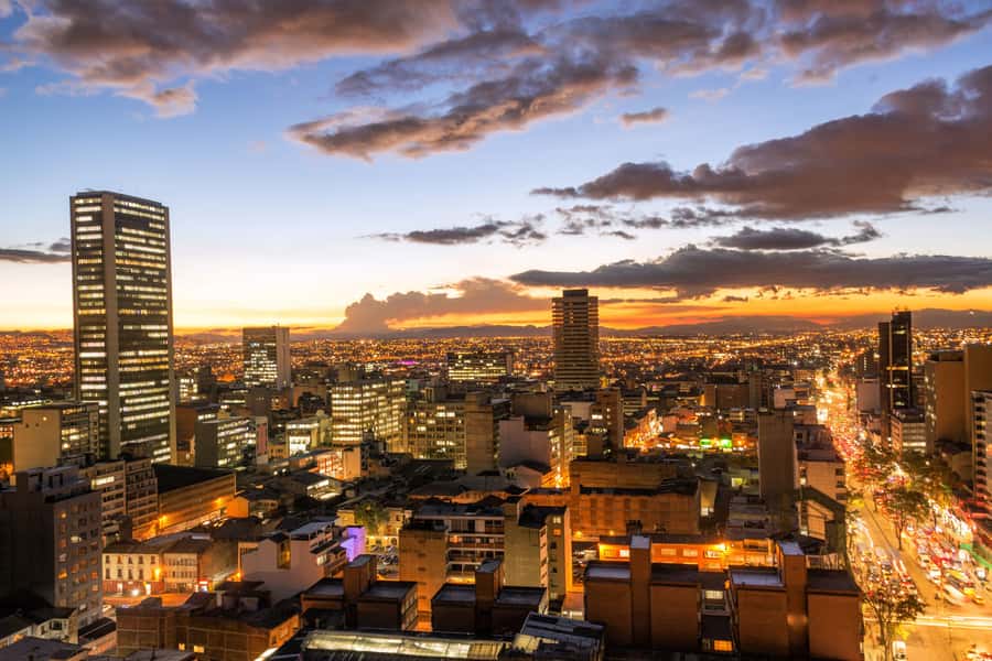 Bogota: Private custom tour with a local guide - Hotel pickup, meeting points, and how the day usually starts