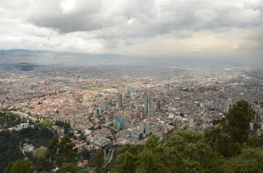 Bogotá: Private Guided Tour with Monserrate & La Candelaria - Your Guide, Bilingual, and the Personal Touch That People Notice