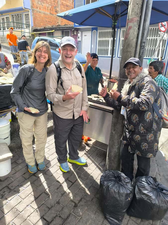 Bogotá´s Barrios: El Paraíso Favela Tour with Cable Car - The walking part: graffiti, narrow streets, and real neighborhood pace