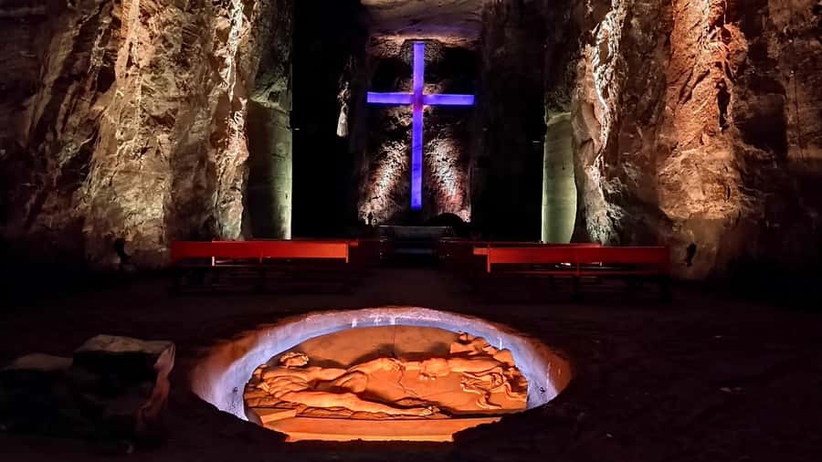 Bogota: Salt Cathedral of Zipaquira Private daily Trip - Entering Catedral de Sal: Salt Chambers, Naves, and the Audio Route