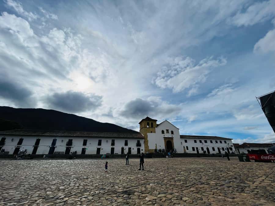 BOGOTA: Tour of Villa de Leyva, Ráquira, Pozos Azules, and Puente de Boyacá - Key things to know before you go