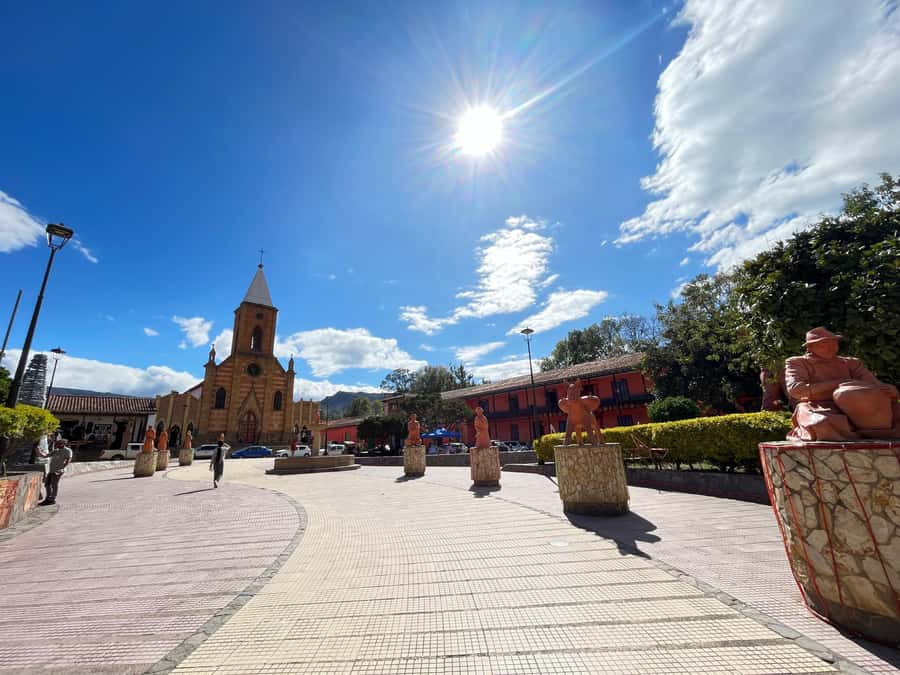 BOGOTA: Tour of Villa de Leyva, Ráquira, Pozos Azules, and Puente de Boyacá - A 10-hour route that ties together Boyacá’s big moments
