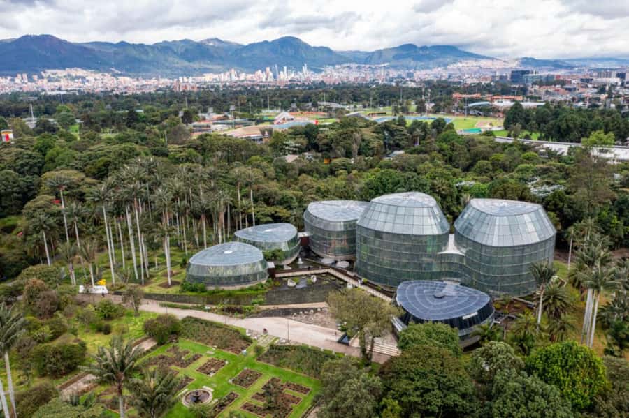 BOGOTA: Visit to the Botanical Garden and Ugly Betty's House - Casa de Betty La Fea: 30 minutes to walk the set