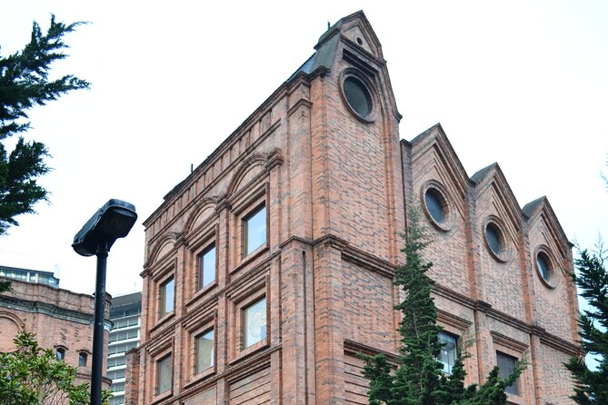 Bogota Walking Tour Teusaquillo, a different part of the city - Meeting point basics: starting at Museo Nacional, ending in Parkway