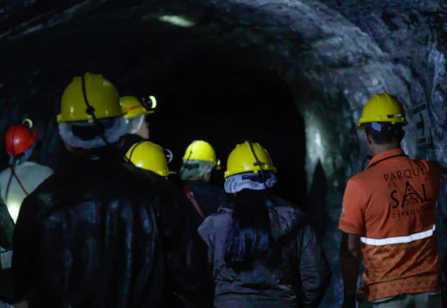 Bogota: Zipaquira, Salt Cathedral & Lake Guatavitá Tour - Lunch by the Tomine Reservoir: Your Midday Reset