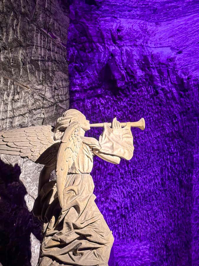 Bogotá: Zipaquirá Salt Cathedral, with tickets and guide - Free time in Zipaquirá town: how to use the lunch window