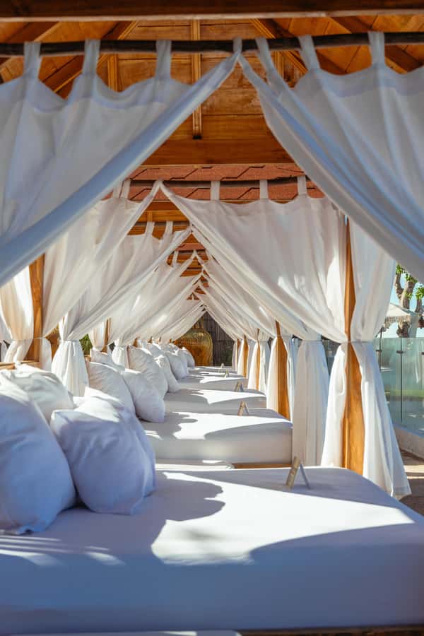 BORA BORA AREA CLUB - Lunch and welcome cocktail: included food that feels worth the money