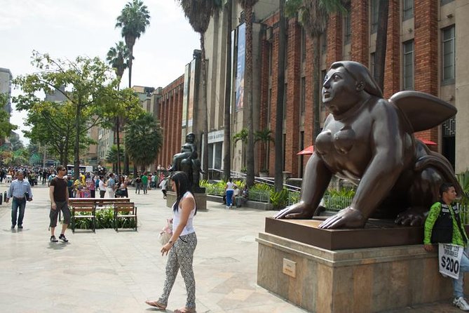 Botero Walking Tour: experiencing Medellin through the eyes of an artist - Guide quality: what to expect from the Botero explanation