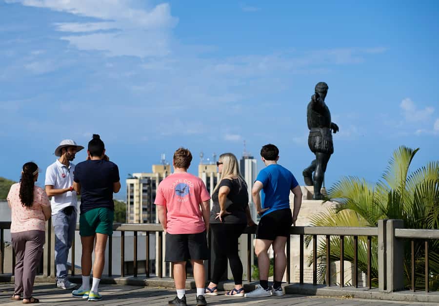 Cali: City Tour - The Historic Center Walking Tour and the San Antonio Finish