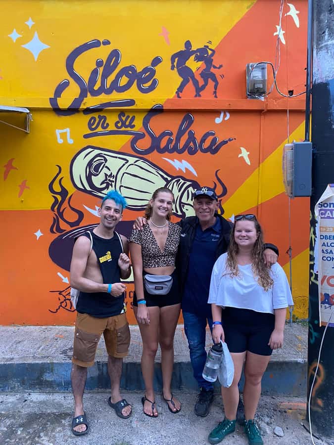 Cali: Comuna 20 Siloé Street Art Tour - How the panoramic view stop really works (and when to take photos)