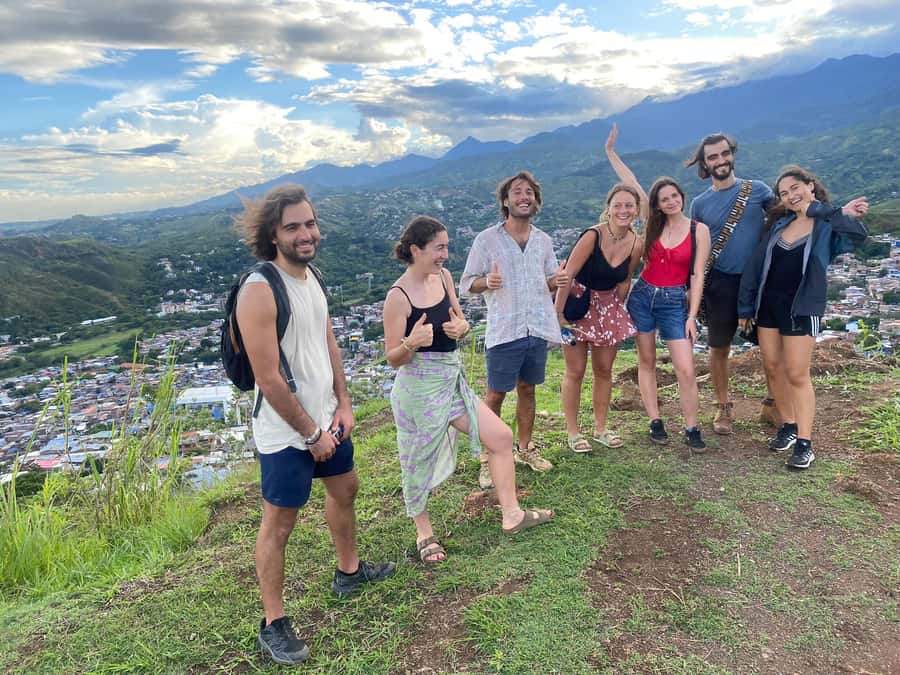 Cali: Comuna 20 Siloé Street Art Tour - Local eateries and how to budget when meals are not included