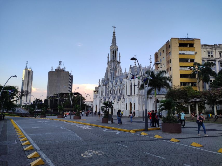 Cali: Cristo Rey, Tertulia Museum & Downtown Cali City Tour - Downtown Cali walking: plazas, religion and colonization, plus today’s issues
