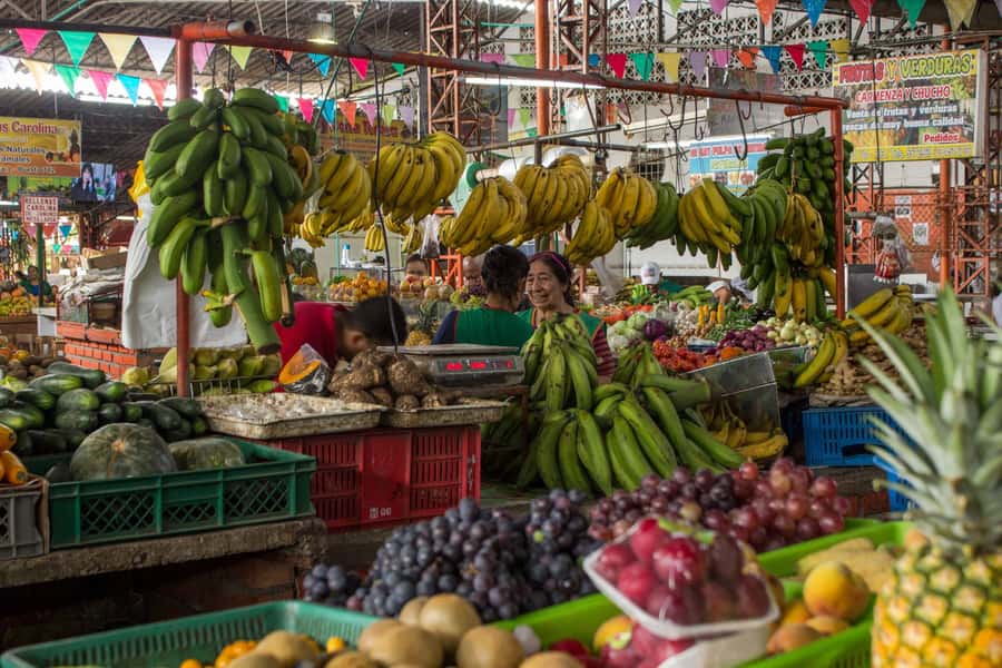 Cali: Fruit Market Walking Tour with Tastings - Galeria Alameda: where fruit names start to make sense