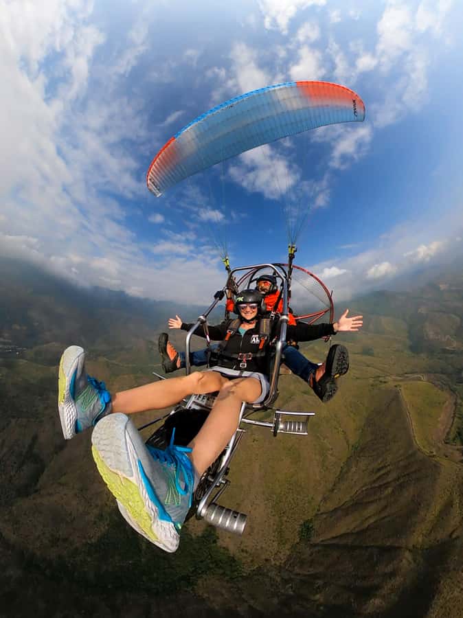 Cali: Paratrike Flight - Paragliding - The Tandem Flight Itself: Up to 15 Minutes in the Air With an Expert Pilot