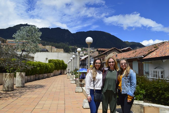 Candelaria Tour: Hotspots and Hidden Gems - Presidential House Area: Government History Written into Everyday Streets