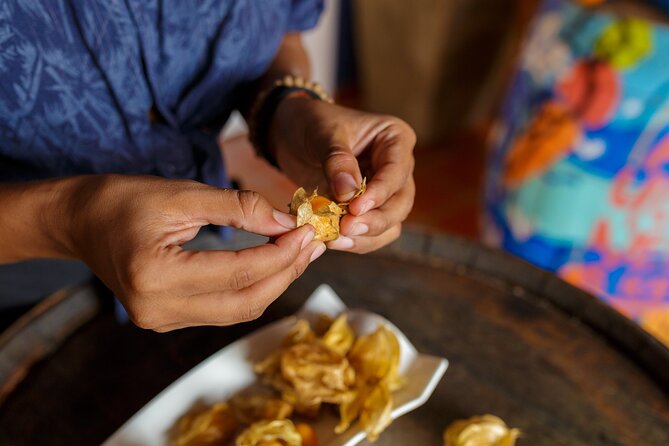 Caribbean fruits tasting and Paila Ice cream class - How the tasting actually works in a small group