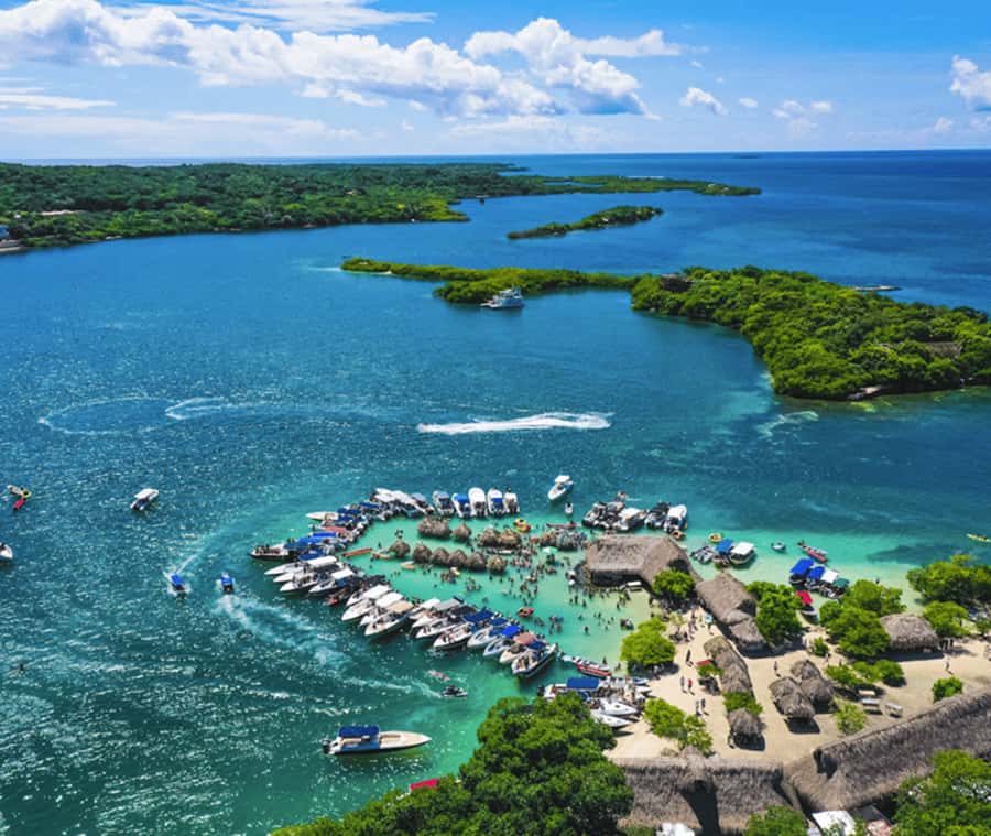 Cartagena: 4 Island Day Trip by Boat and Caribbean Lunch - Why This Cartagena 4-Island Boat Day Feels Like Two Different Days