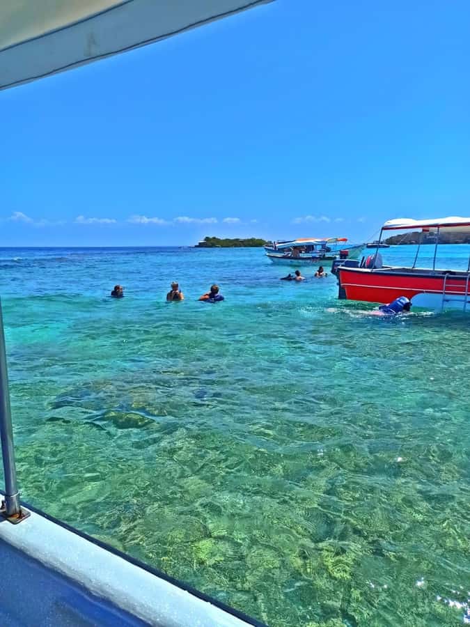 Cartagena: 4 Island Day Trip by Boat and Caribbean Lunch - Speedboat Ride to the Rosario Islands: Quick Views, Real Sea Conditions