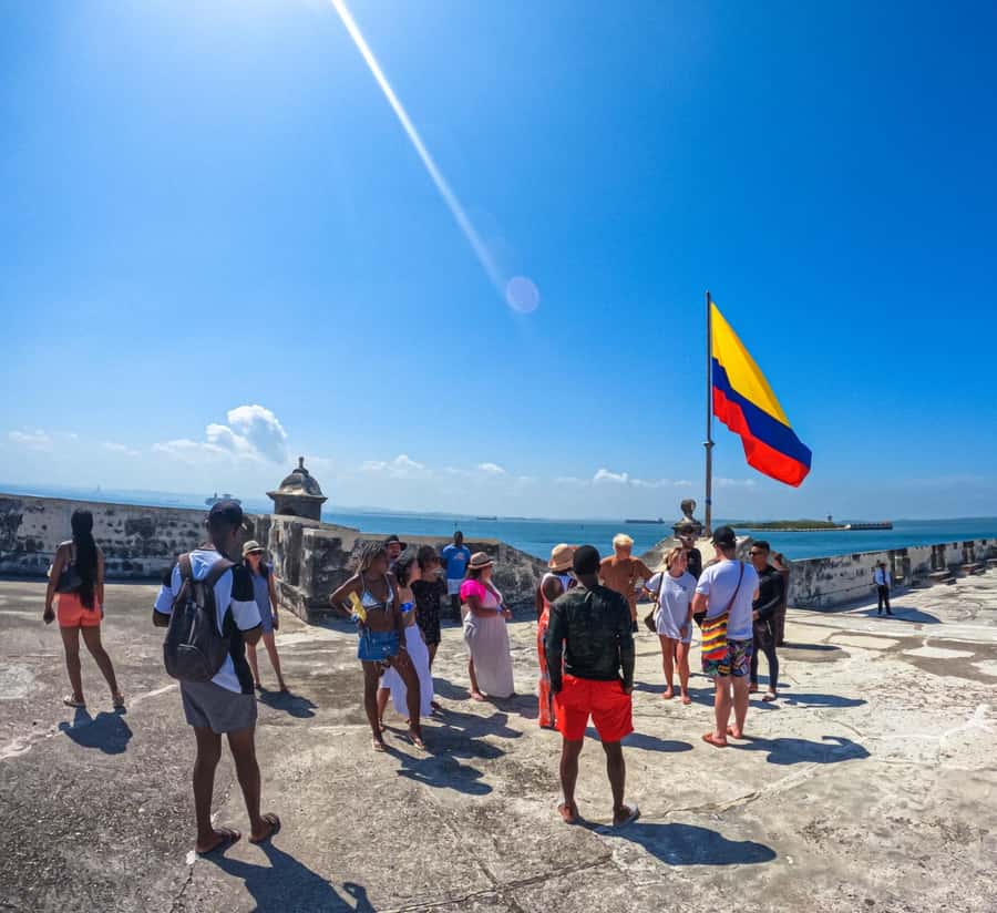Cartagena: 5 Island Boat Tour with Night Bioluminescent Stop - Who should book this Cartagena islands tour