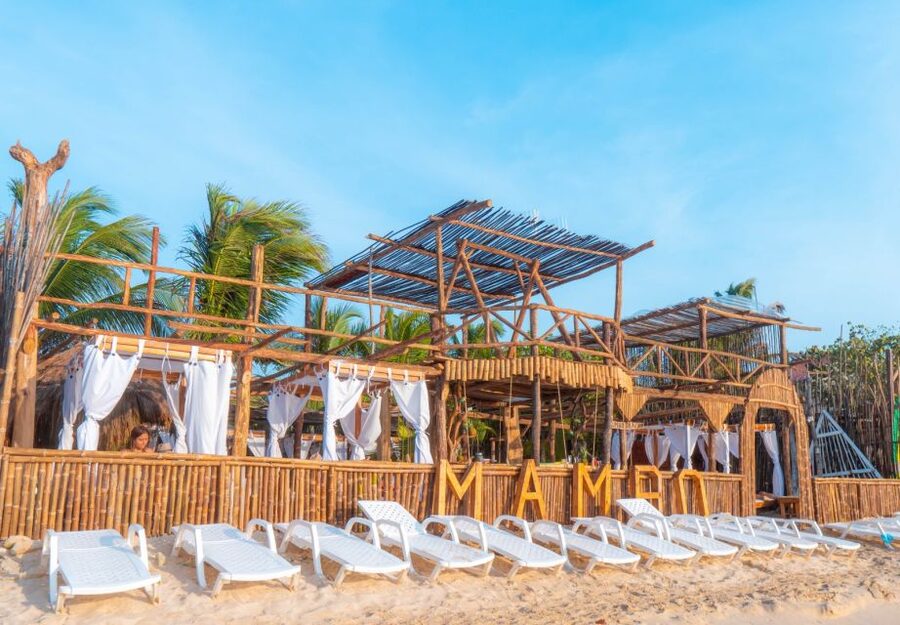 Cartagena: 5 Island Boat Tour with Night Bioluminescent Stop - Playa Blanca on Barú: long beach time and a real lunch stop