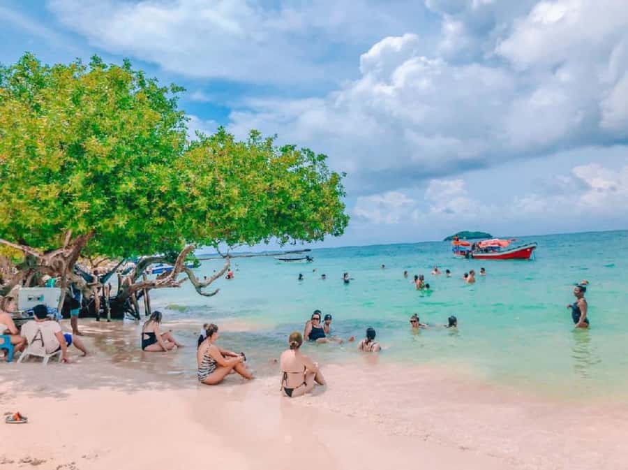 Cartagena: 5 ISLANDS by speedboat with SNORKELING & LUNCH - Why This 5 Islands Speedboat Route Feels Like More Than a Beach Day