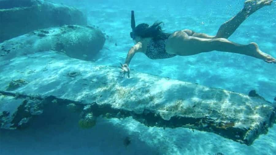 Cartagena: 5 Rosario Islands, Full party with drinks, Snorkeling and lunch - The Sports Boat Experience: Music, Portable Cooler, and the Vibe