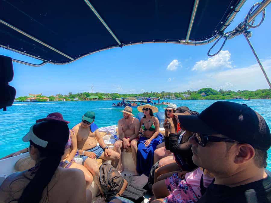Cartagena: 5 Rosario Islands Tour with Snorkeling and Lunch - Snorkeling Stop: Coral Reefs, a Sunken Plane, and Mask Time