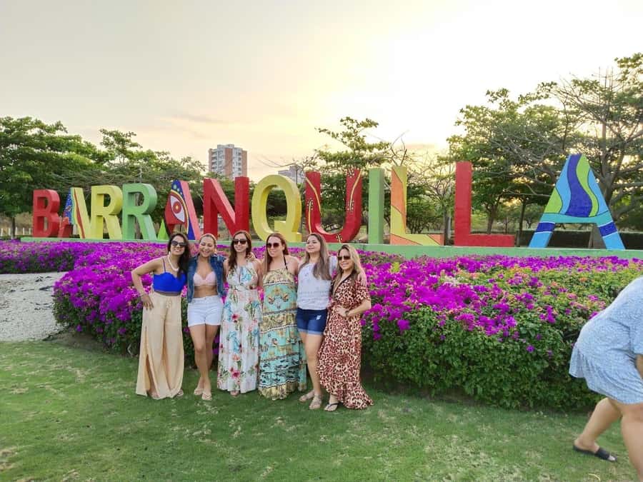 Cartagena: Barranquilla and Santa Marta BILINGUAL GUIDE - Vía Cordialidad, Alberto Pumarejo Bridge, and breakfast in Ciénaga