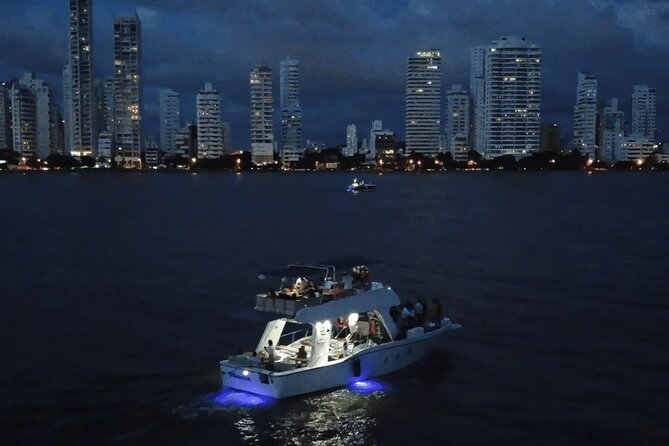 Cartagena Bay tour with open bar included. - The Sunset and Bay Lights: Why This Boat Time Feels Worth It