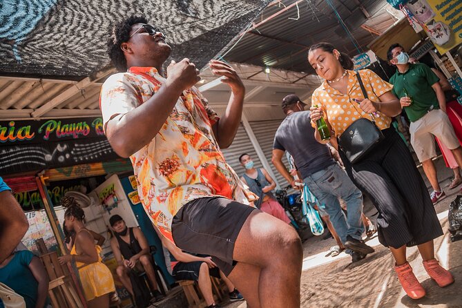 Cartagena Bazurto Market Tour: Authentic Local Flavor - Mercado de Bazurto: walking the alleys, reading the room