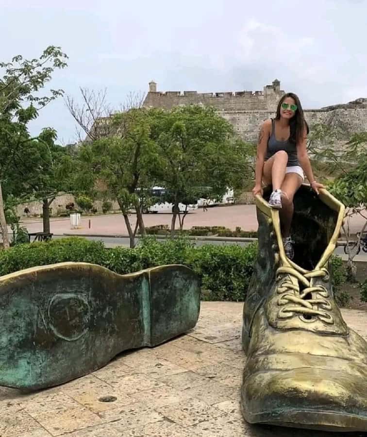 Cartagena: BILINGUAL CITY TOUR San Felipe Castle & Old city - The walled city walk: Clock Tower, Letters, and classic monuments