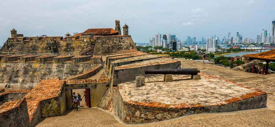 Cartagena: BILINGUAL CITYTOUR + SAN FELIPE CASTLE & Old city - Price and value check around $29, what’s included and what costs extra