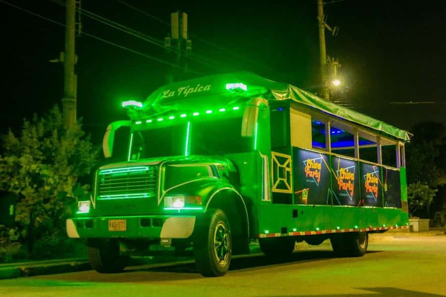 Cartagena: Chiva Party Bus Tour with Disco Entry - Language, Group Energy, and How to Make the Ride Smooth