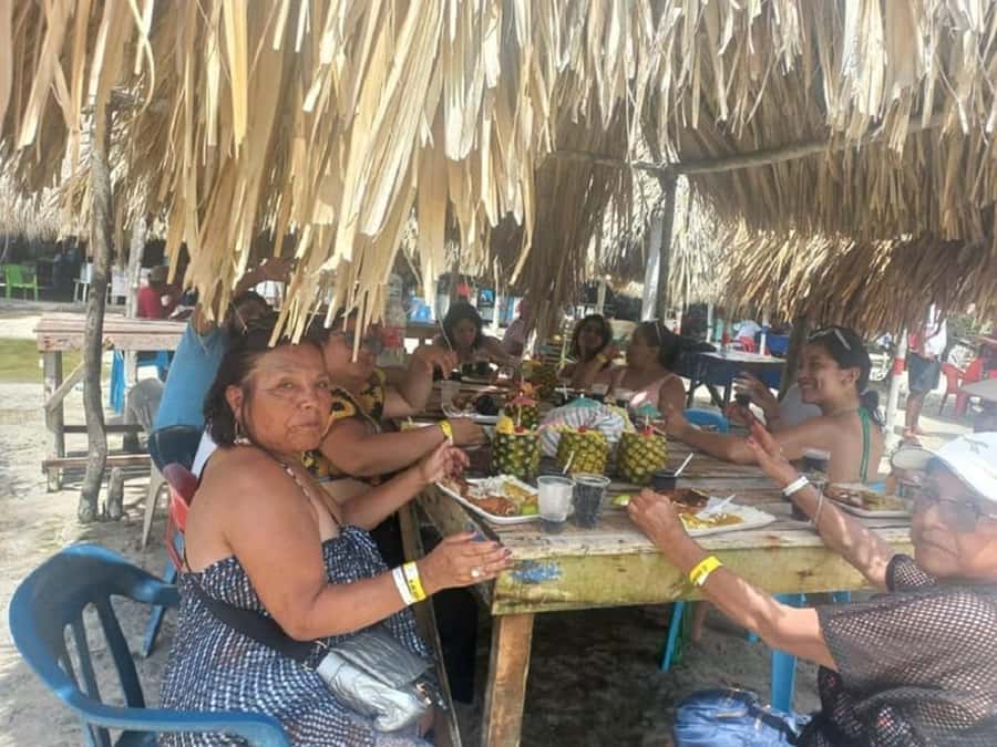 Cartagena: CHOLON & BARU with lunch - The Cholón party island and Barú beach time, in one scheduled day