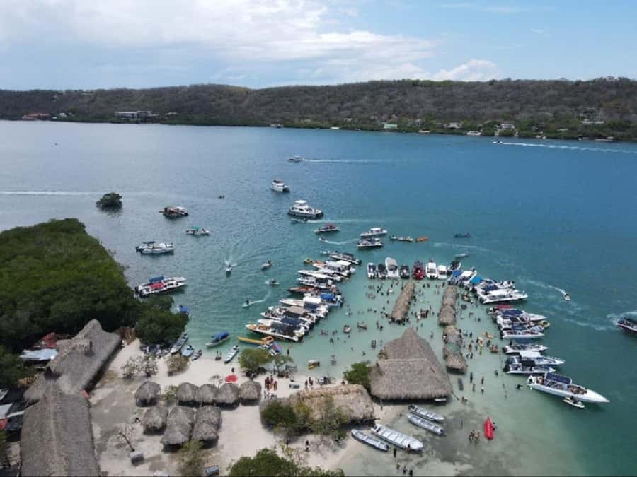 Cartagena: CHOLON & BARU with lunch - Pickup in Cartagena: plan for an early start