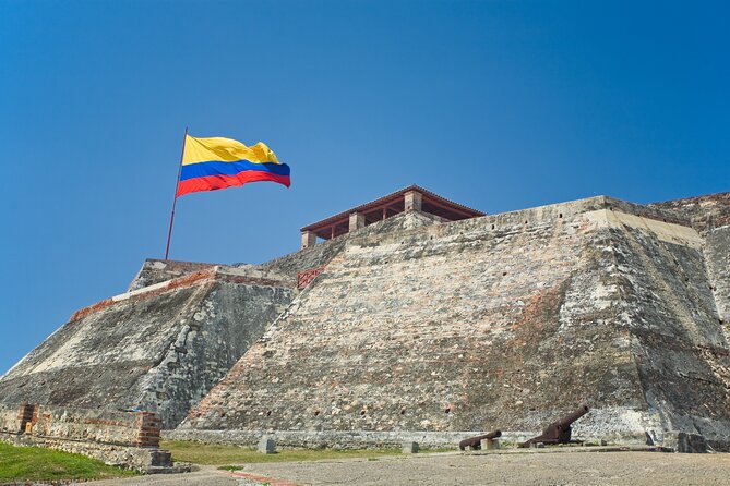 Cartagena: City Tour Castillo San Felipe & Convento de La Popa - Playas de Crespo: the quick photo break that keeps the day light