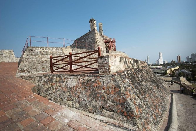 Cartagena City Tour & Convento de la Popa (AM) - Walled City Walk: Balconies, Churches, Squares, and Those Famous Walls