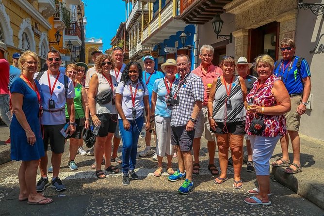 Cartagena: City Tour Hop On Hop Off - Bus Turistico de 2 pisos - How the hop on hop off bus earns its place in Cartagena