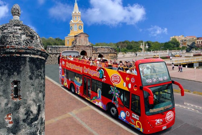 Cartagena: City Tour Hop On Hop Off - Bus Turistico de 2 pisos - Choosing your audio guide and getting value without a crowd crush