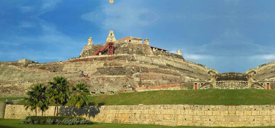 Cartagena: CITY TOUR IN ENGLISH, Old city, Monuments, Castle - The coastal viewpoints and the “Instagram stops” that are actually fun