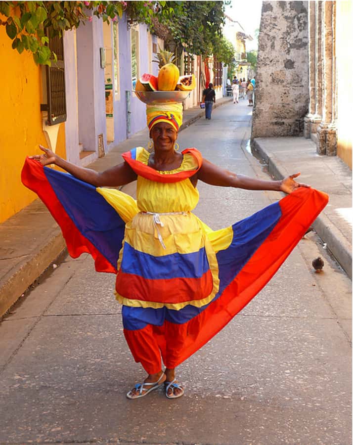Cartagena City Tour with San Felipe Castle & Old Town Walk - Centenario Park’s Animals Between City Streets