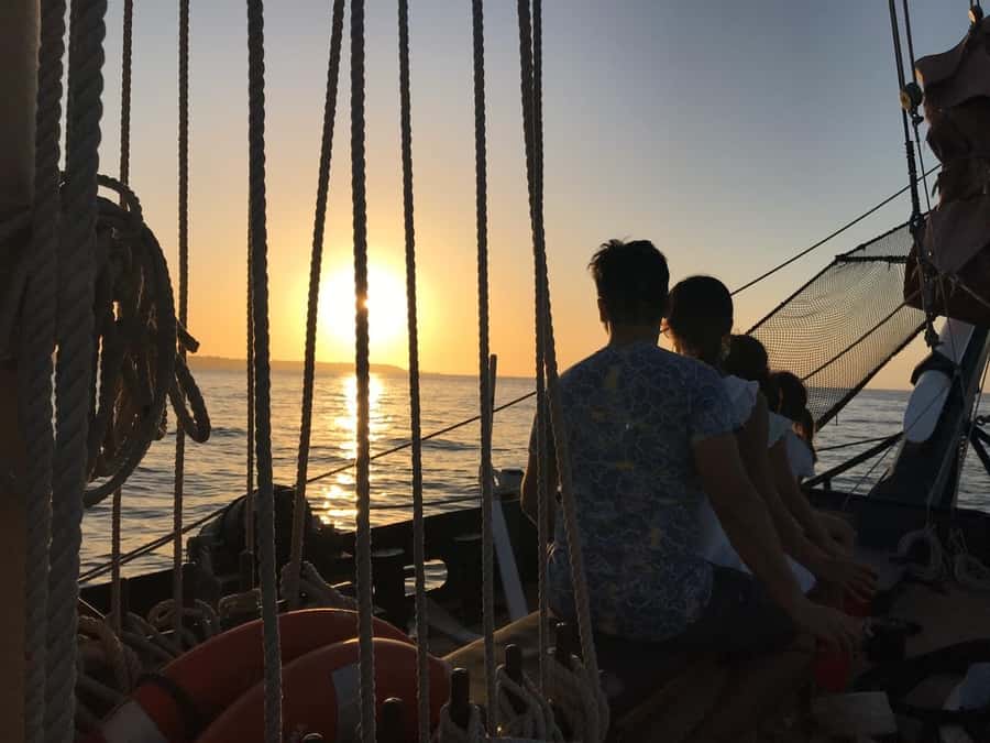 Cartagena, CO: Sunset Skyline Pirate Boat Tour with Drinks - The skyline route: Bocagrande, El Laguito, and Castillo Grande
