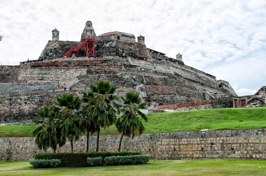 Cartagena: Complete Tour "San Felipe Castle, Popa and Getsemaní". - Who should book this tour (and who should skip it)