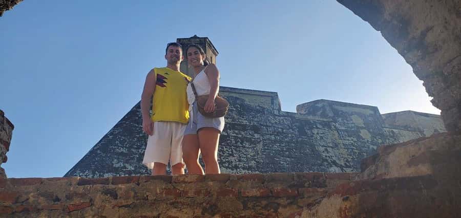 Cartagena: Complete Tour "San Felipe Castle, Popa and Getsemaní". - Pickup points, comfort, and how the shared format works
