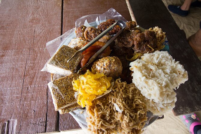 Cartagena Culinary Private Tour: Local Flavors & Hidden Gems - Portal de Los Dulces: Cocadas and the Sweet Finish