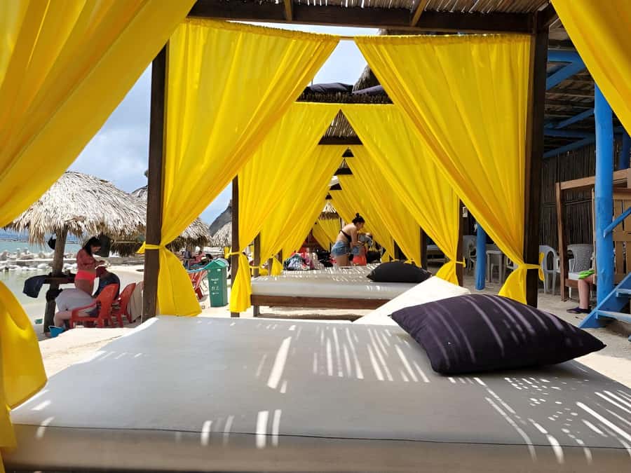 Cartagena: Day Tour to Tierra Bomba Island - What’s included at the beach club (and what you’ll pay extra for)
