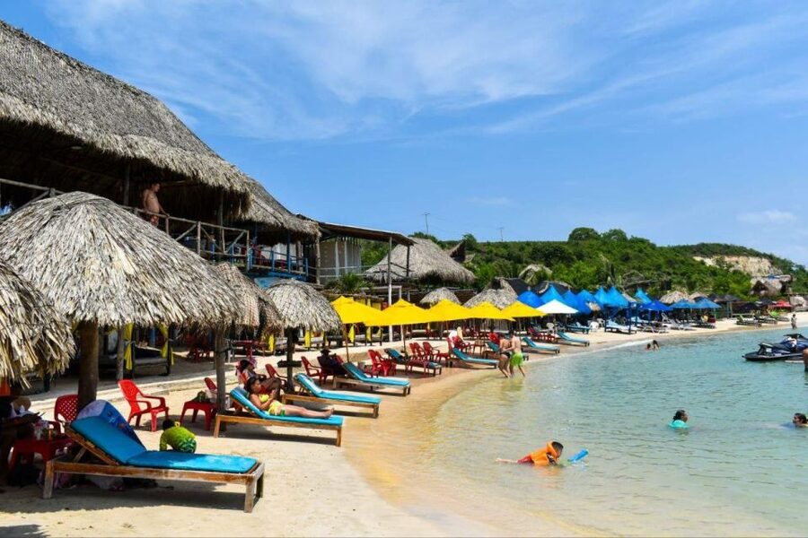Cartagena: Day Tour to Tierra Bomba Island - Comfort and cleanliness reality check, based on real reports