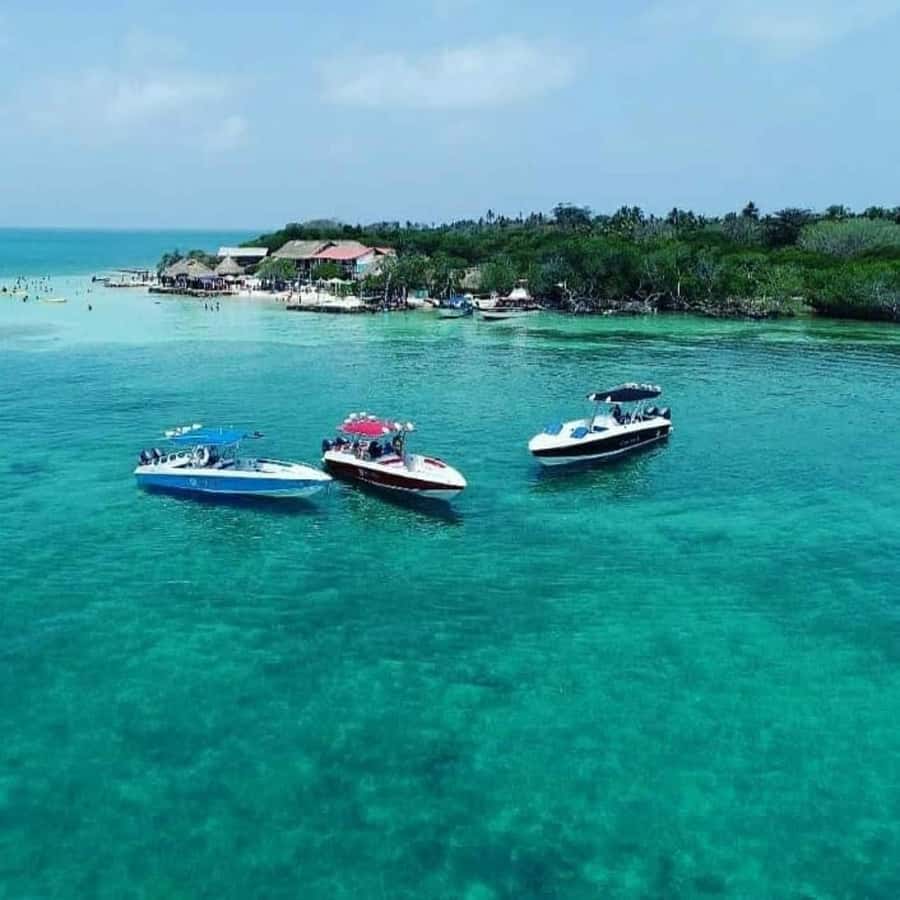Cartagena: DayTour Mucura, tintipan and Islote by speadboat - Small comfort details that make or break your day