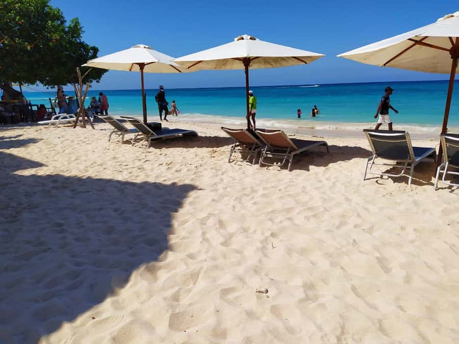 Cartagena de Indias: 2x1 Boat trip to the Rosario Islands and Baru Island - Lunch at Mandala Beach on Baru, with 8 meal choices