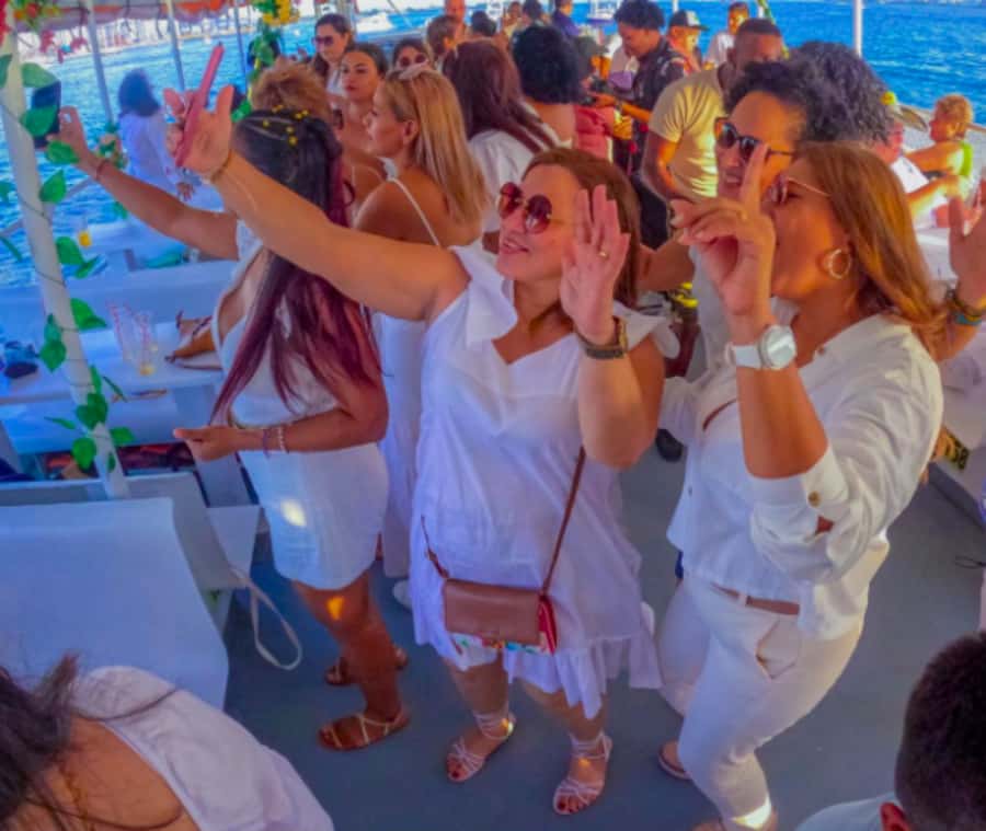 Cartagena de Indias: Sunset Cruise Open Bar with Dance Show - Timing, Comfort, and What the 2 Hours Feels Like